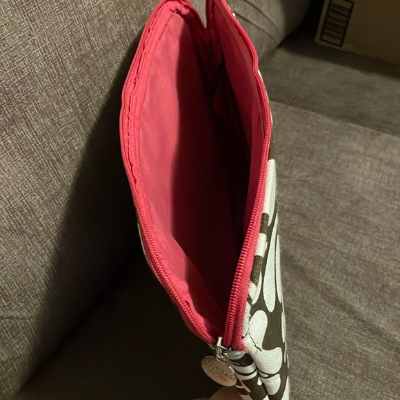 Brown Patterned Protective Case for Kindle/Tablet/Ipad/Small Laptop - Picture 2 of 2